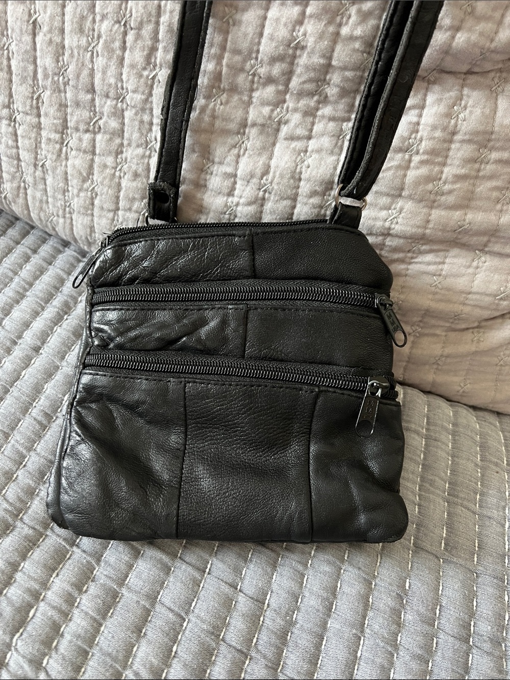 Vintage Small Black Leather Crossbody Bag with Front Zip Pockets Travel Bag